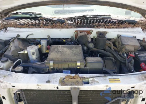 2001 Chevrolet Astro z USA, uszkodzony, nr VIN 1GCDL19W41B141861